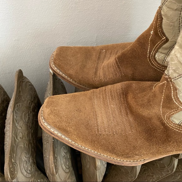 VINTAGE Bronco Cowboy Boots - Picture 5 of 8